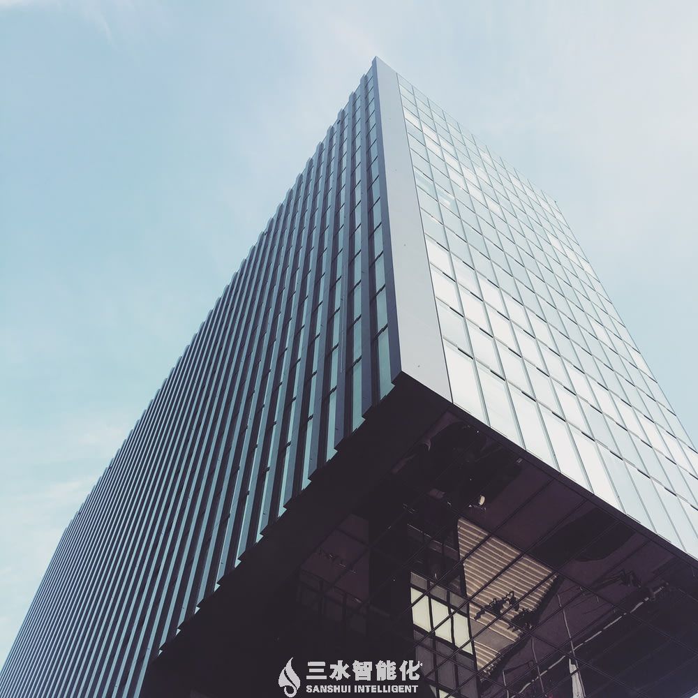 能源管理系統和邊緣計算會碰撞出怎樣的火花?(圖1) worm_s-eye view photography of concrete building.jpg