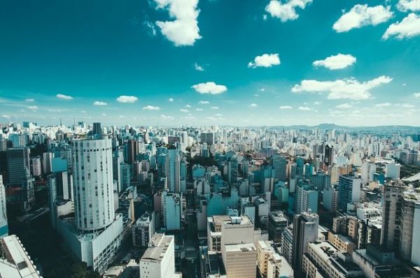 能耗監(jiān)測系統(tǒng)如何幫助企業(yè)降低能源消耗?(圖1) 建筑物_ 城市_ 天際線_ 城市景觀_ 自然的_ 摩天大樓_ 城市的_ 地鐵.jpg