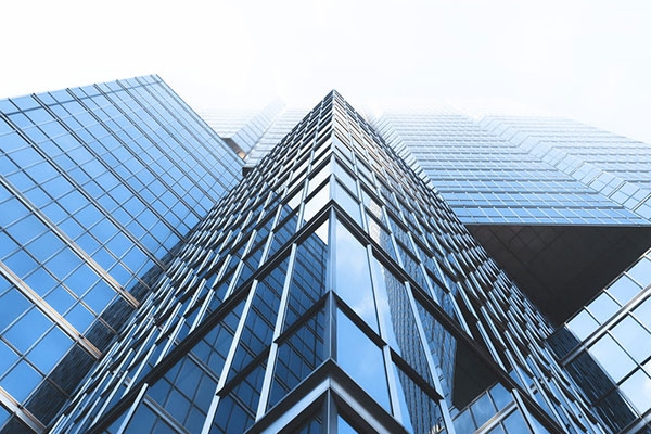空調(diào)節(jié)能降耗管理方案：科技賦能建筑低碳運營